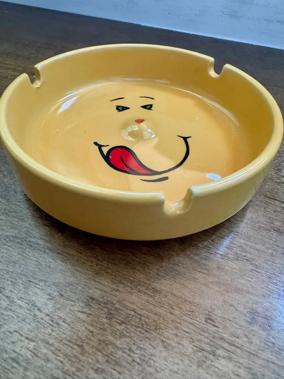 Vintage Ashtray with Face Design: Yellow Ceramic image indicator(2)