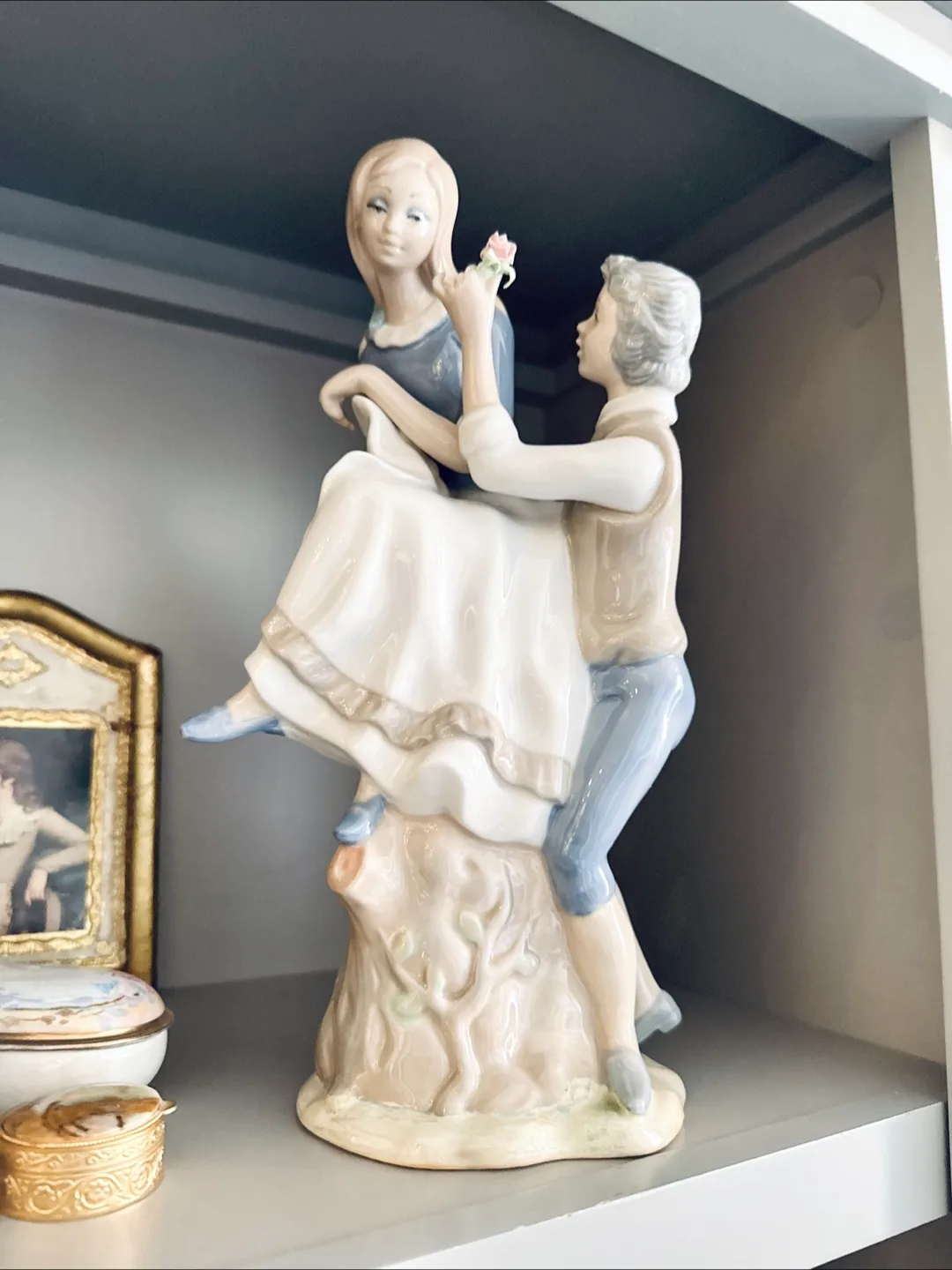 Porcelain Figurine, Spain: Young Couple with Rose by Tengra thumbnail