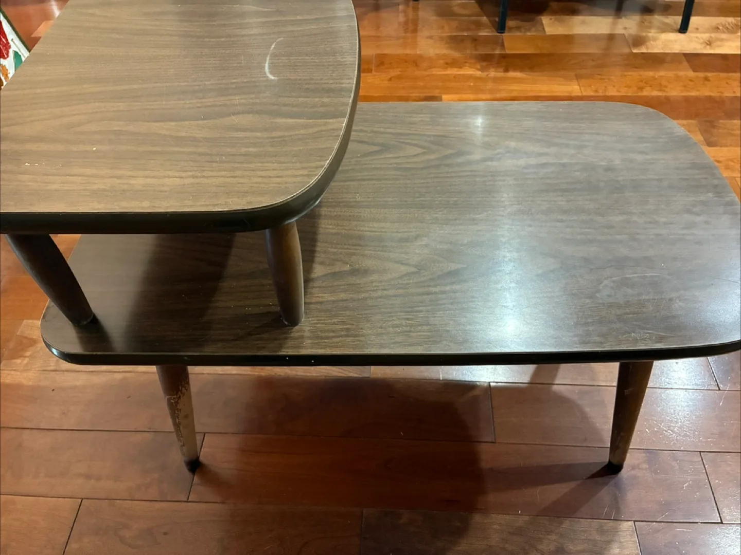 🥕 Vintage Two-Tier Side Table image indicator(3)