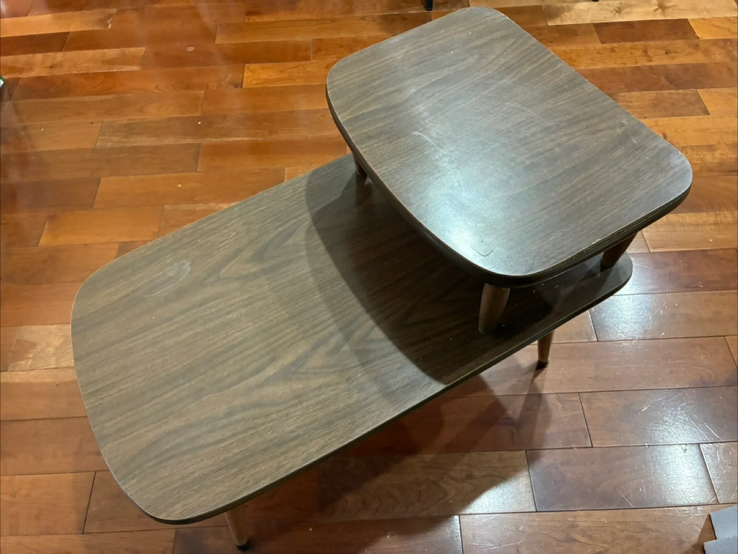 🥕 Vintage Two-Tier Side Table image indicator(2)