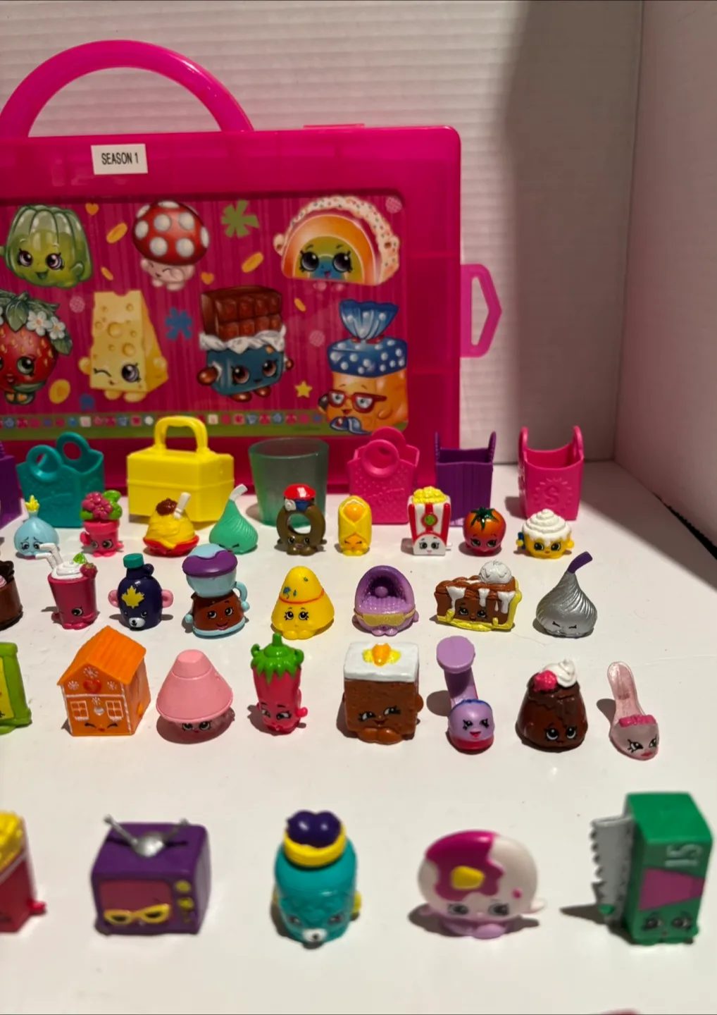 Shopkins Season 1 Lot 90+ Pcs.with Carry Case image indicator(3)