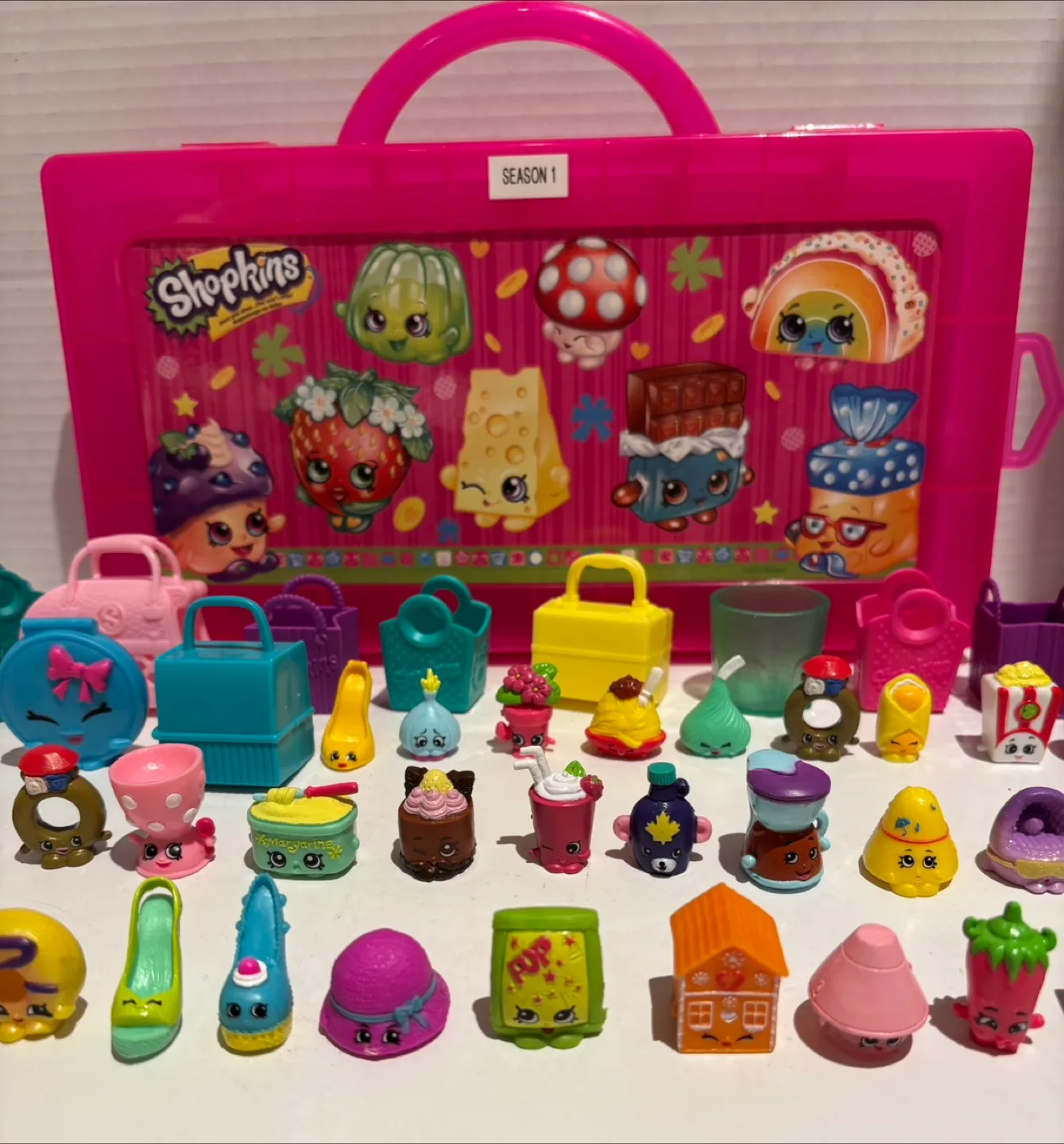 Shopkins Season 1 Lot 90+ Pcs.with Carry Case image indicator(5)
