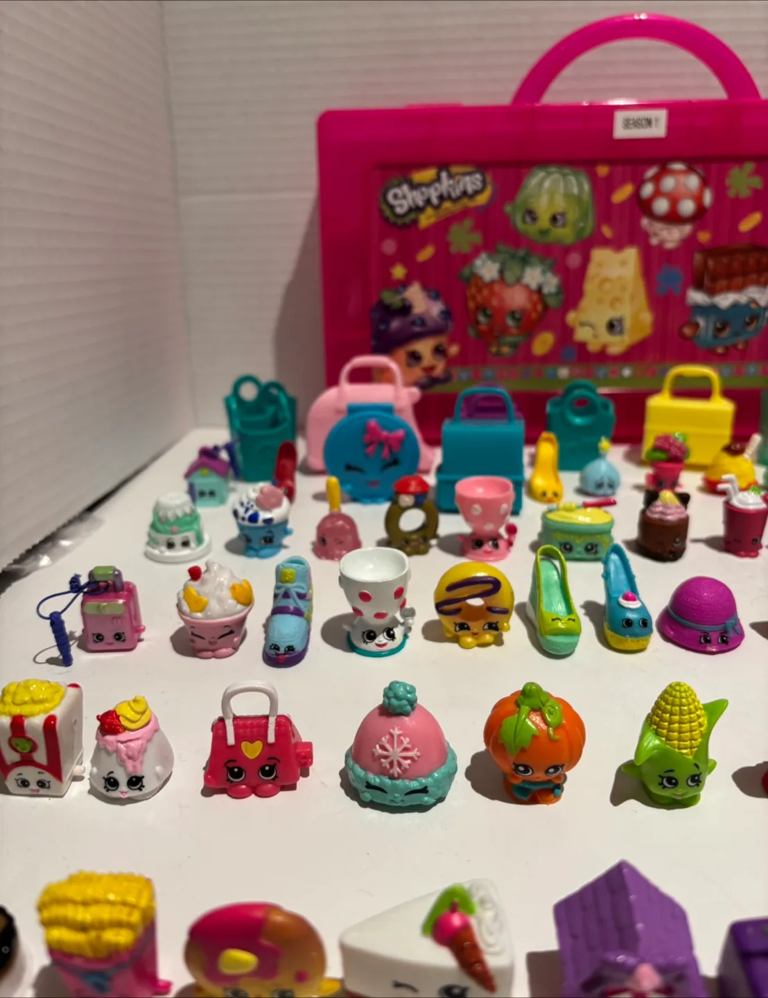 Shopkins Season 1 Lot 90+ Pcs.with Carry Case image indicator(7)