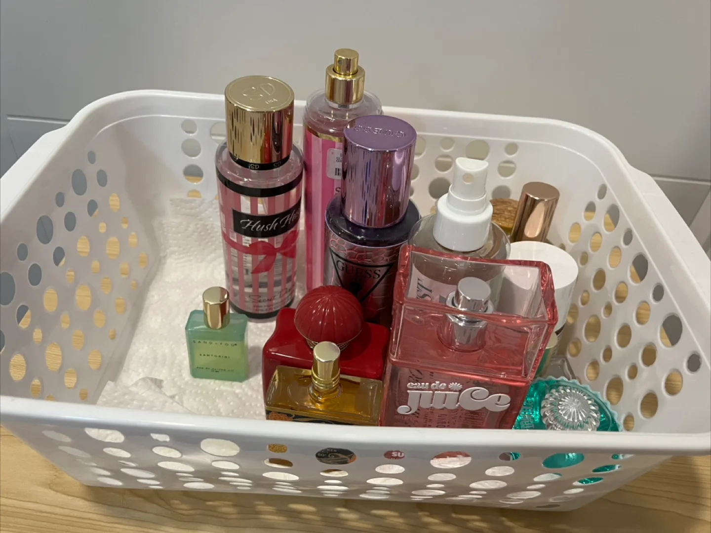 Perfumes and fragrances bundle thumbnail