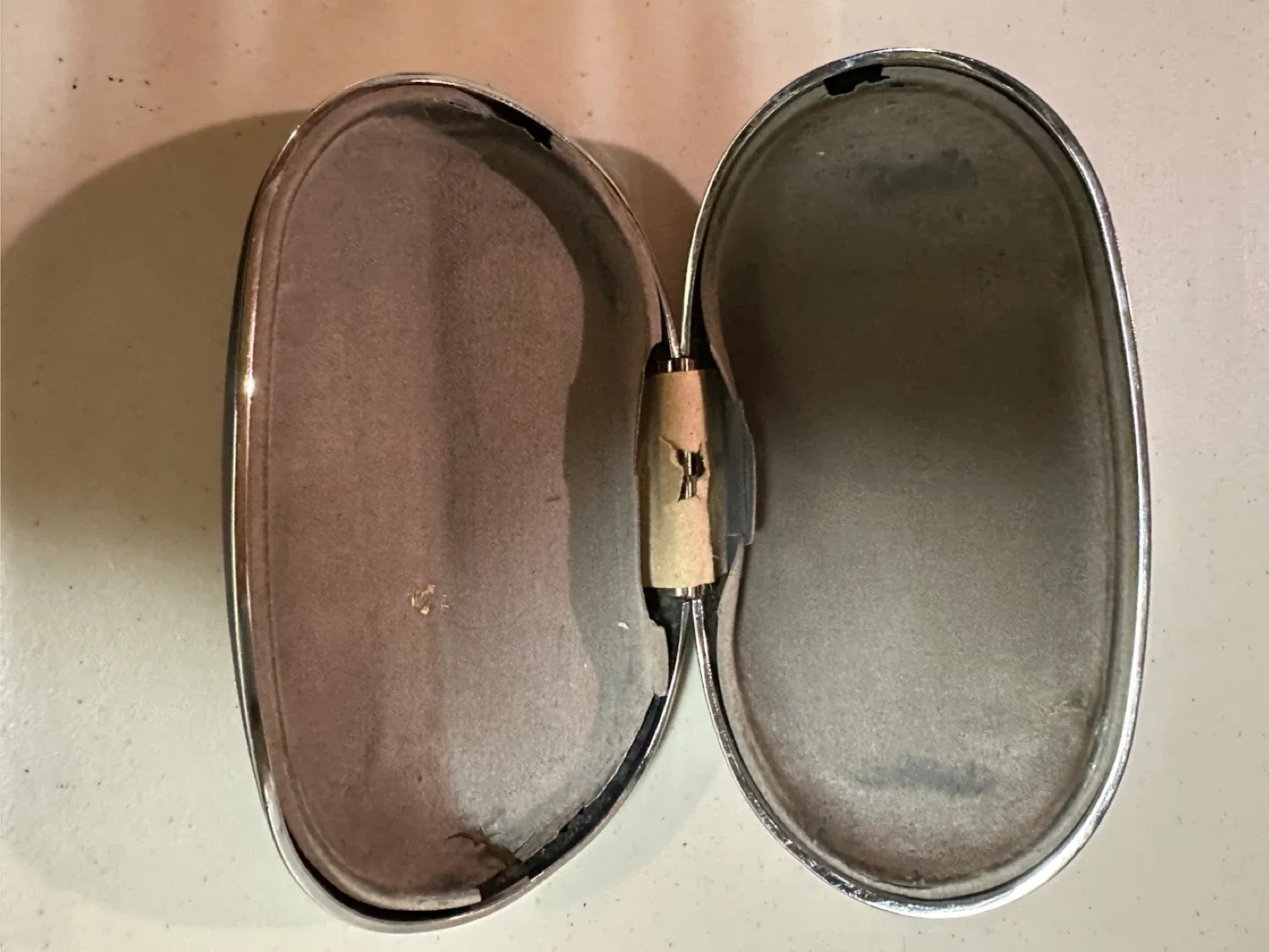 Giorgio Armani Eyeglasses Case image indicator(4)