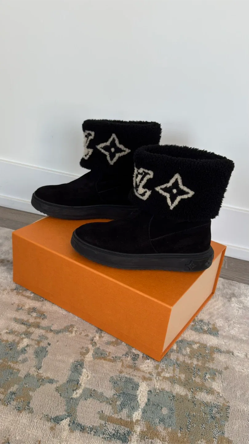Louis Vuitton Black Shearling Winter Boots Women thumbnail