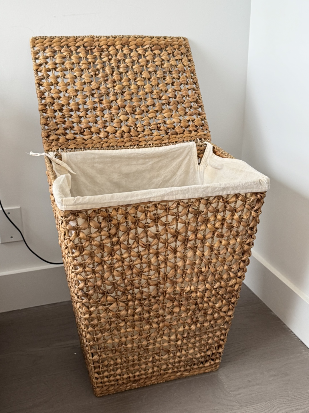 Woven Hamper with Lid
