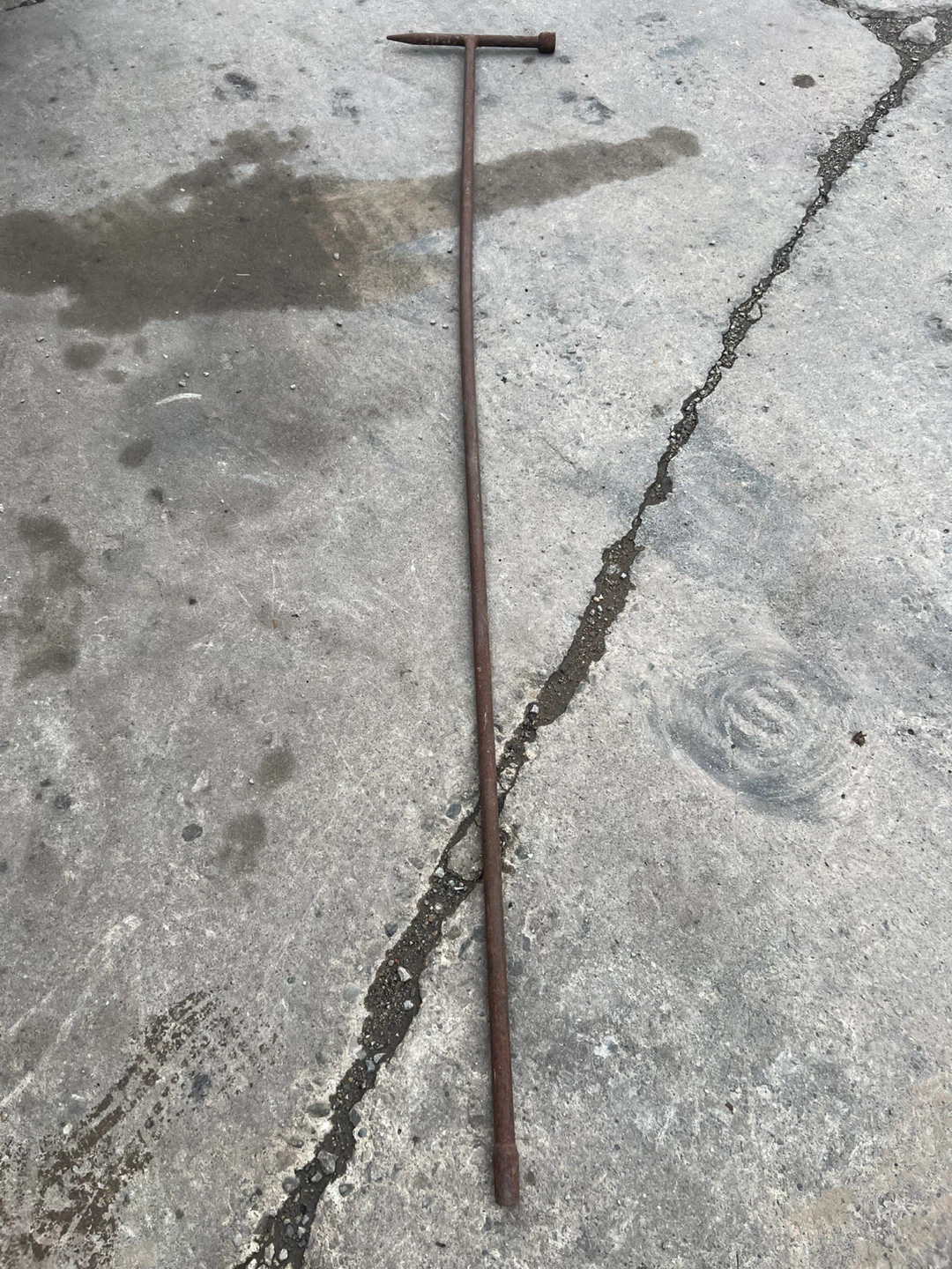 Water service key.  Metal T-Bar Tool