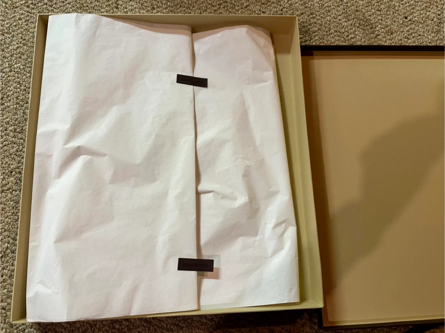 Louis Vuitton Box, Dust Bag and Paper Bag image indicator(4)