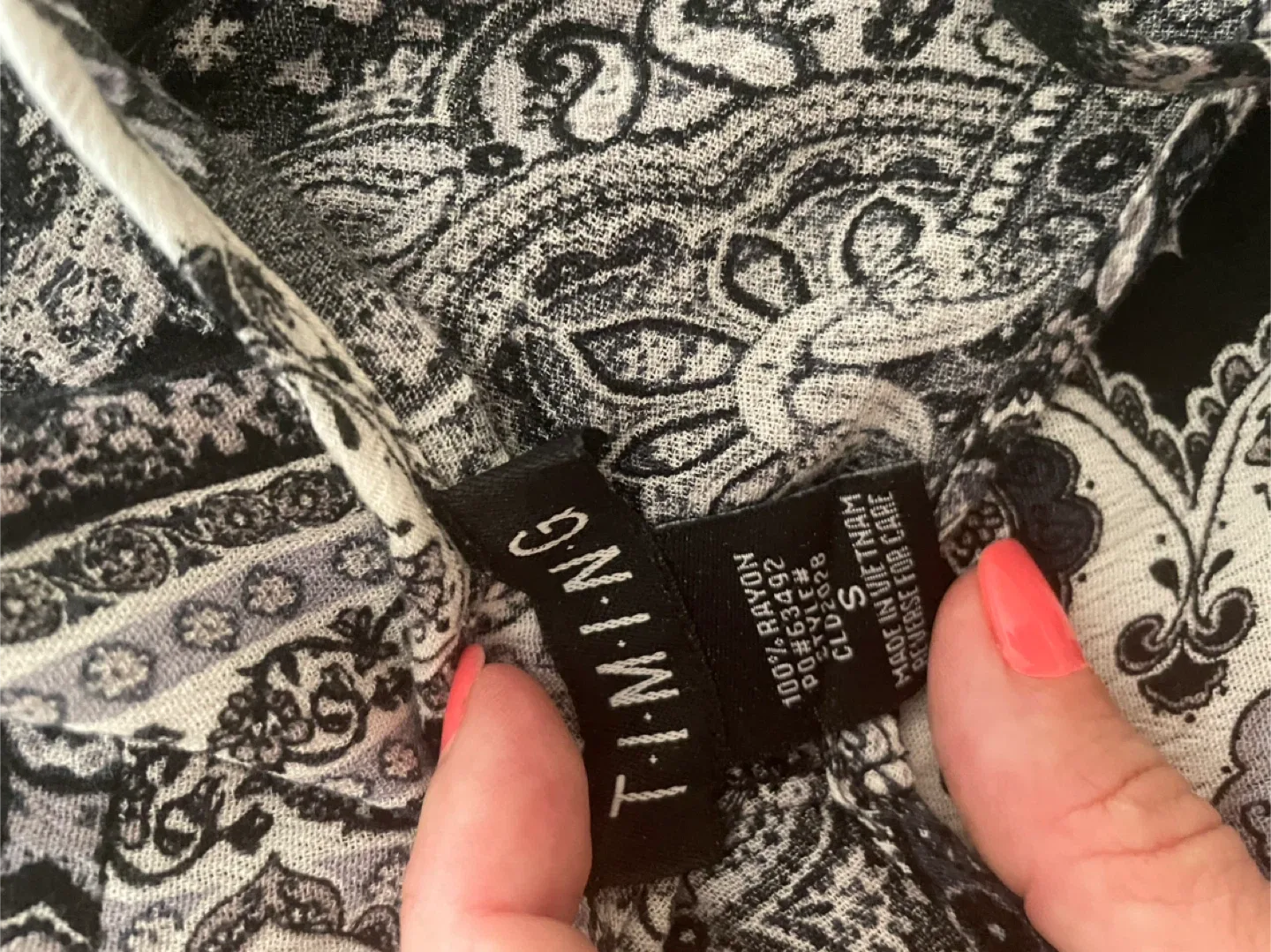 T.i.m.i.n.g Black & White Maxi Dress - Size S image indicator(4)