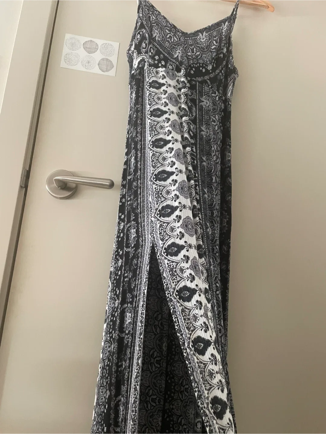 T.i.m.i.n.g Black & White Maxi Dress - Size S image indicator(6)