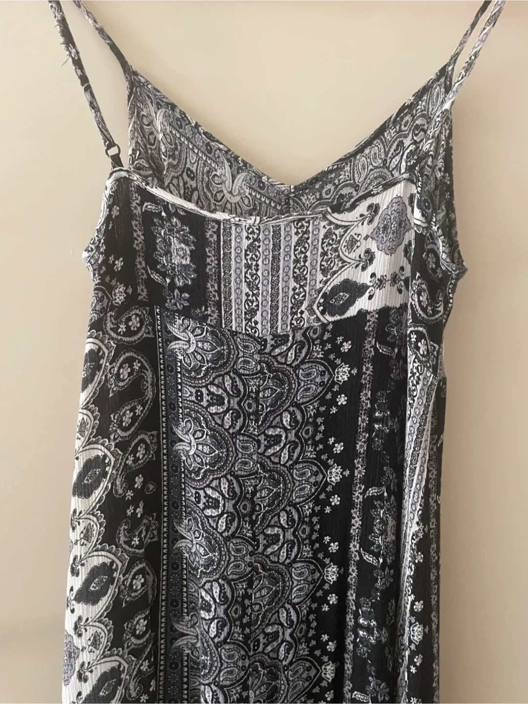 T.i.m.i.n.g Black & White Maxi Dress - Size S image indicator(7)