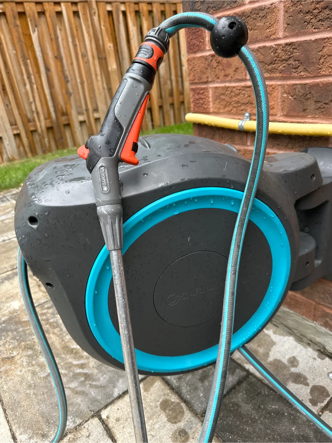 Gardena Wall-Mounted Hose Box 35 Roll-Up Automatic
