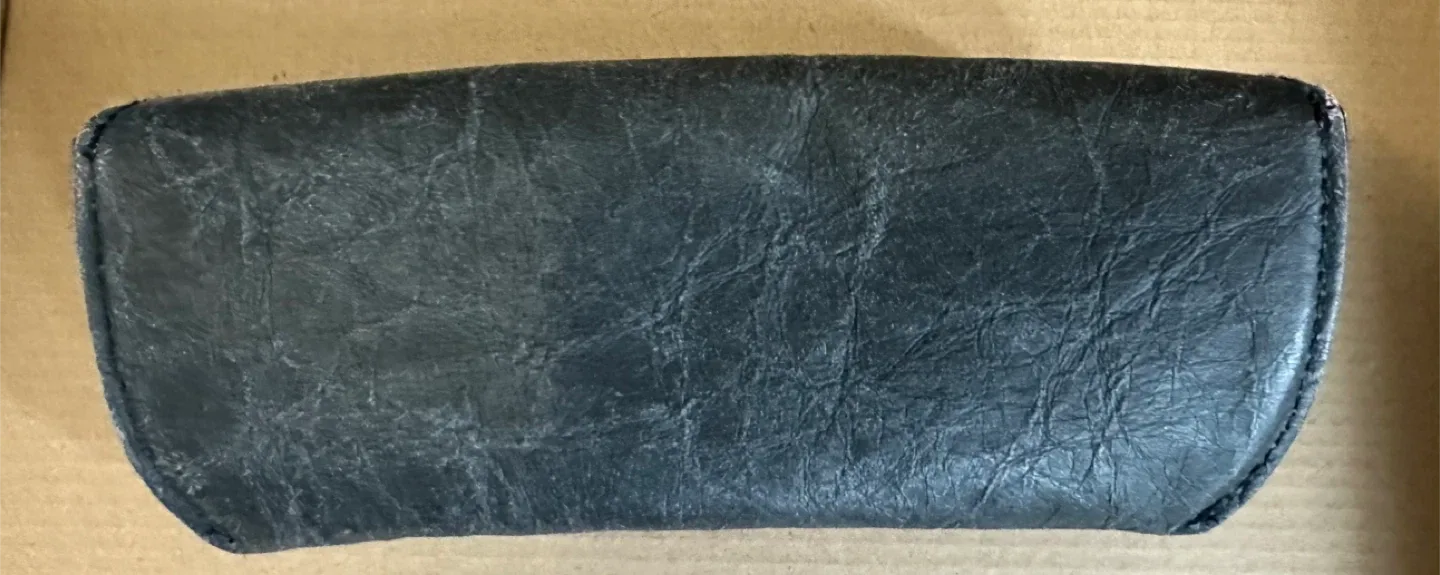 Ray-Ban Eyeglasses Case with Cleaning Cloth image indicator(3)