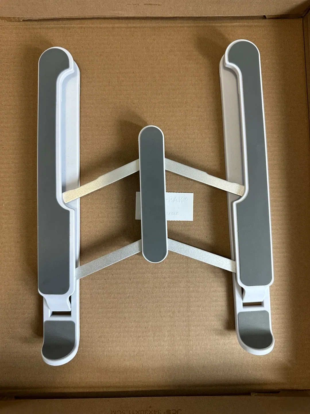 Adjustable Laptop Stand - White & Grey image indicator(3)