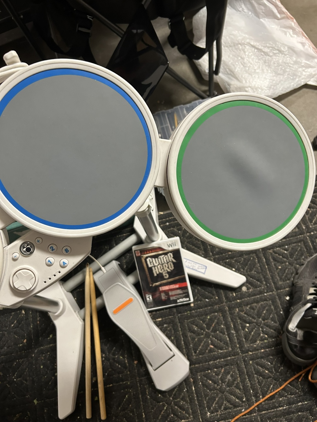 🥕Guitar Hero 5 Drum Set for Wii with Pedal & Guitar Hero 5 - photo 3