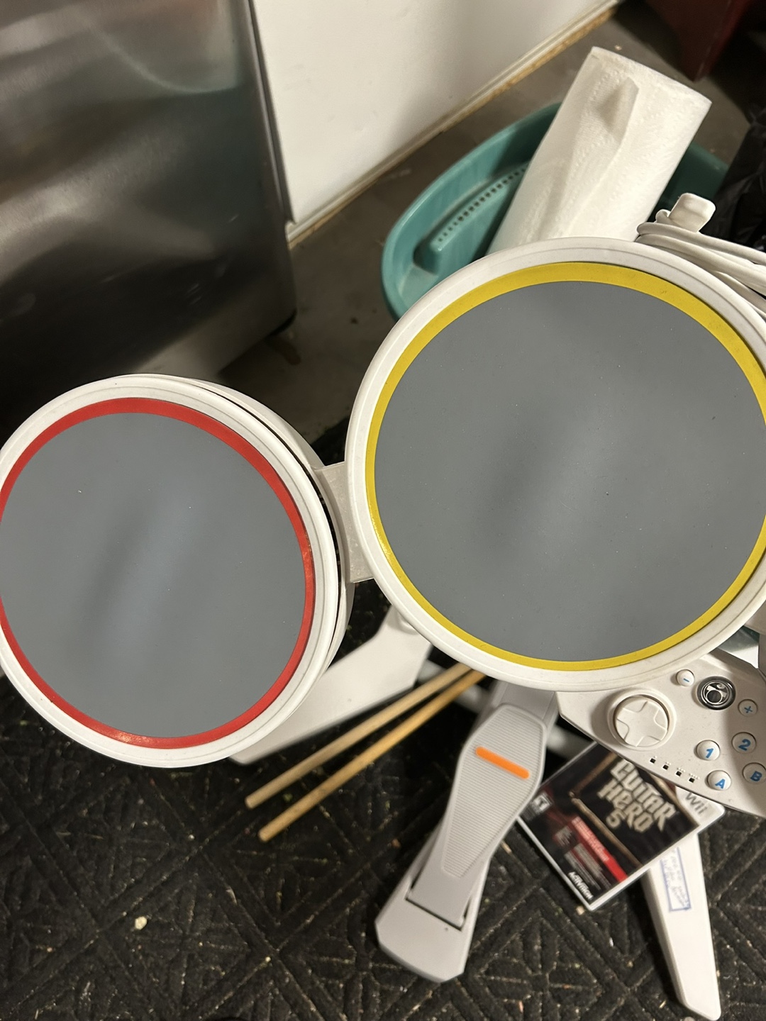 🥕Guitar Hero 5 Drum Set for Wii with Pedal & Guitar Hero 5 - photo 4
