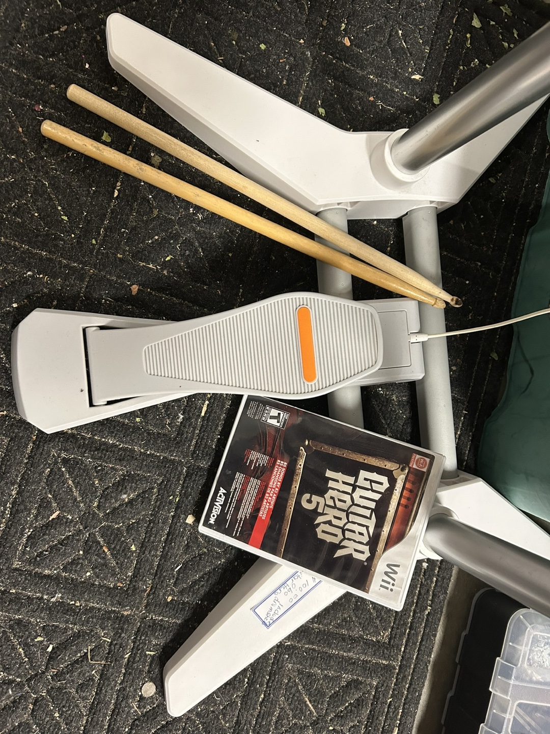 🥕Guitar Hero 5 Drum Set for Wii with Pedal & Guitar Hero 5 - photo 2