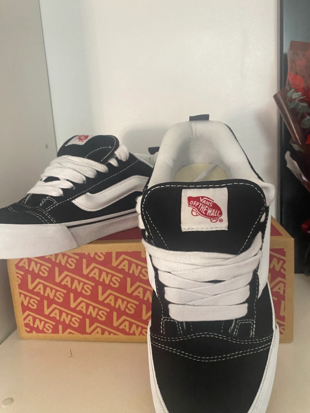 Vans black and white sneakers with box - photo 2