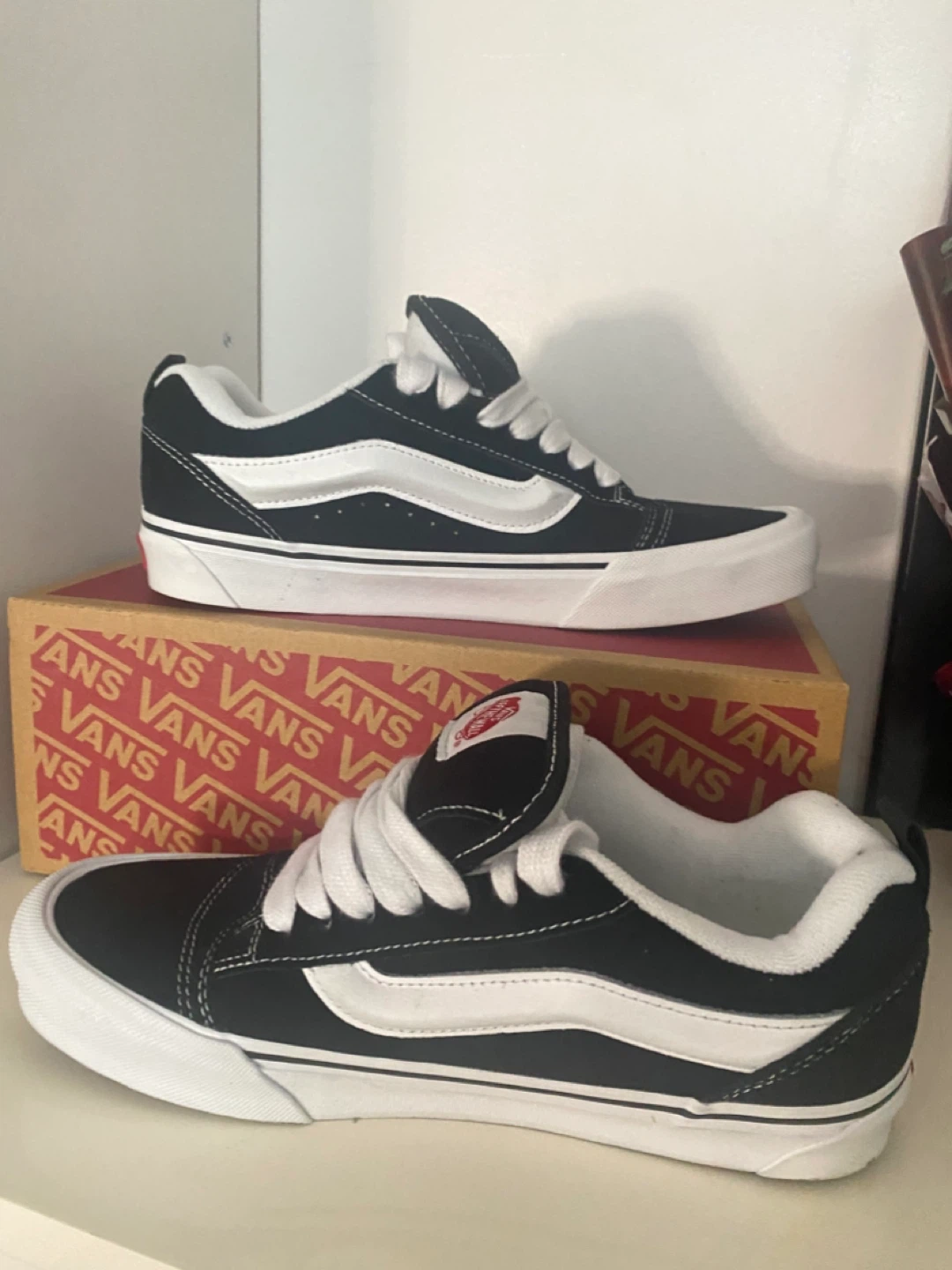 Vans black and white sneakers with box - photo 3