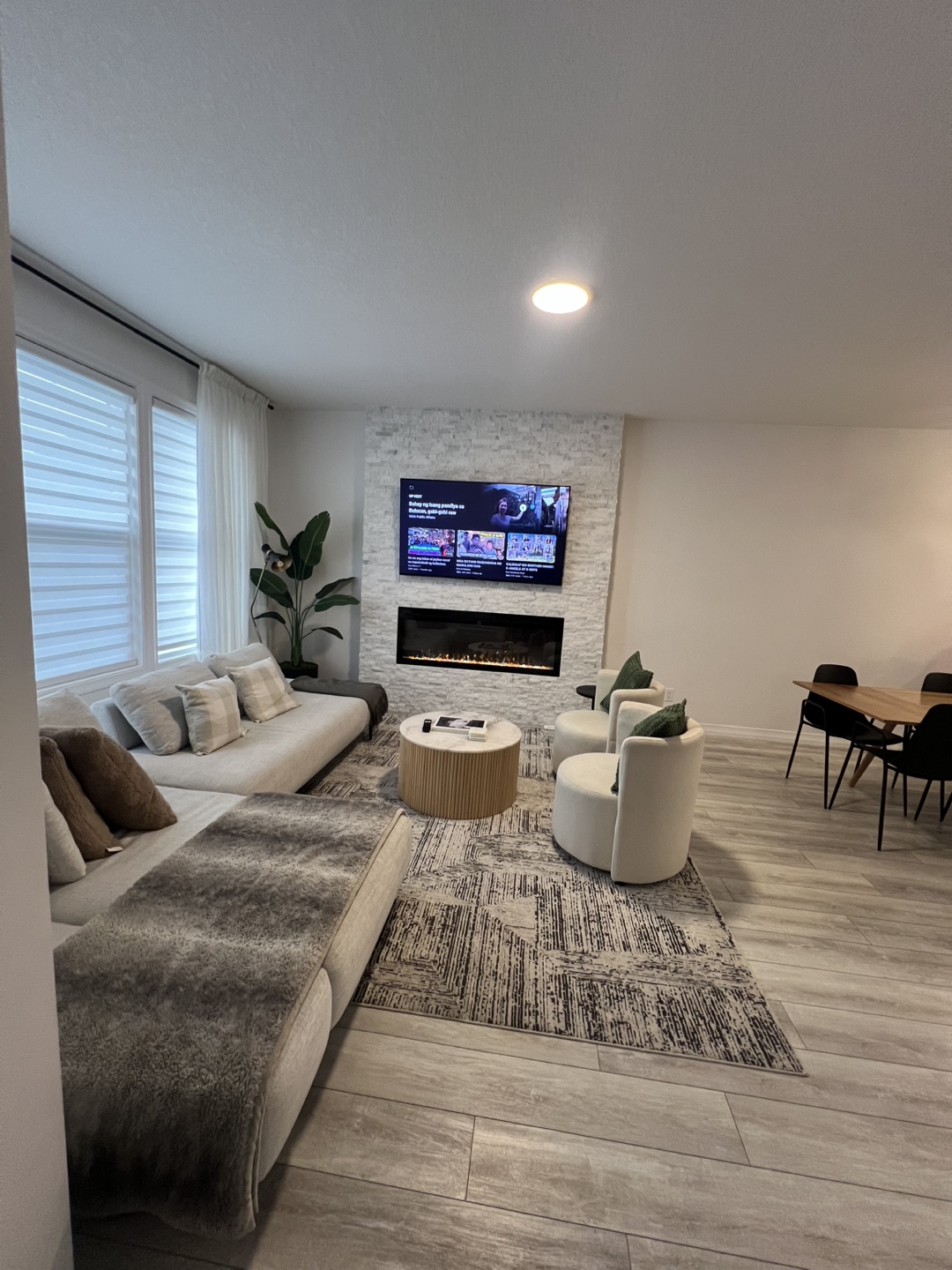 For rent 3 bedrooms and 2.5 bathrooms