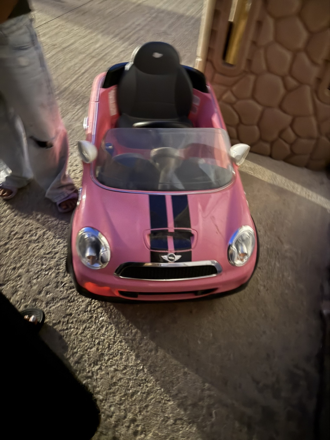 Pink Mini Cooper Ride-On Car - photo 3