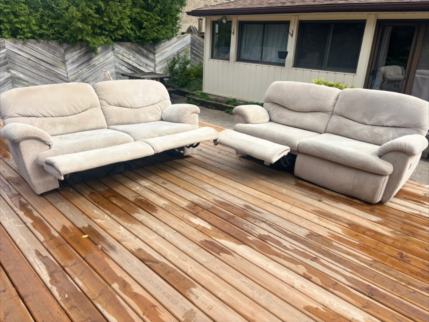 Beige Reclining Sofa and Loveseat Set image indicator(4)