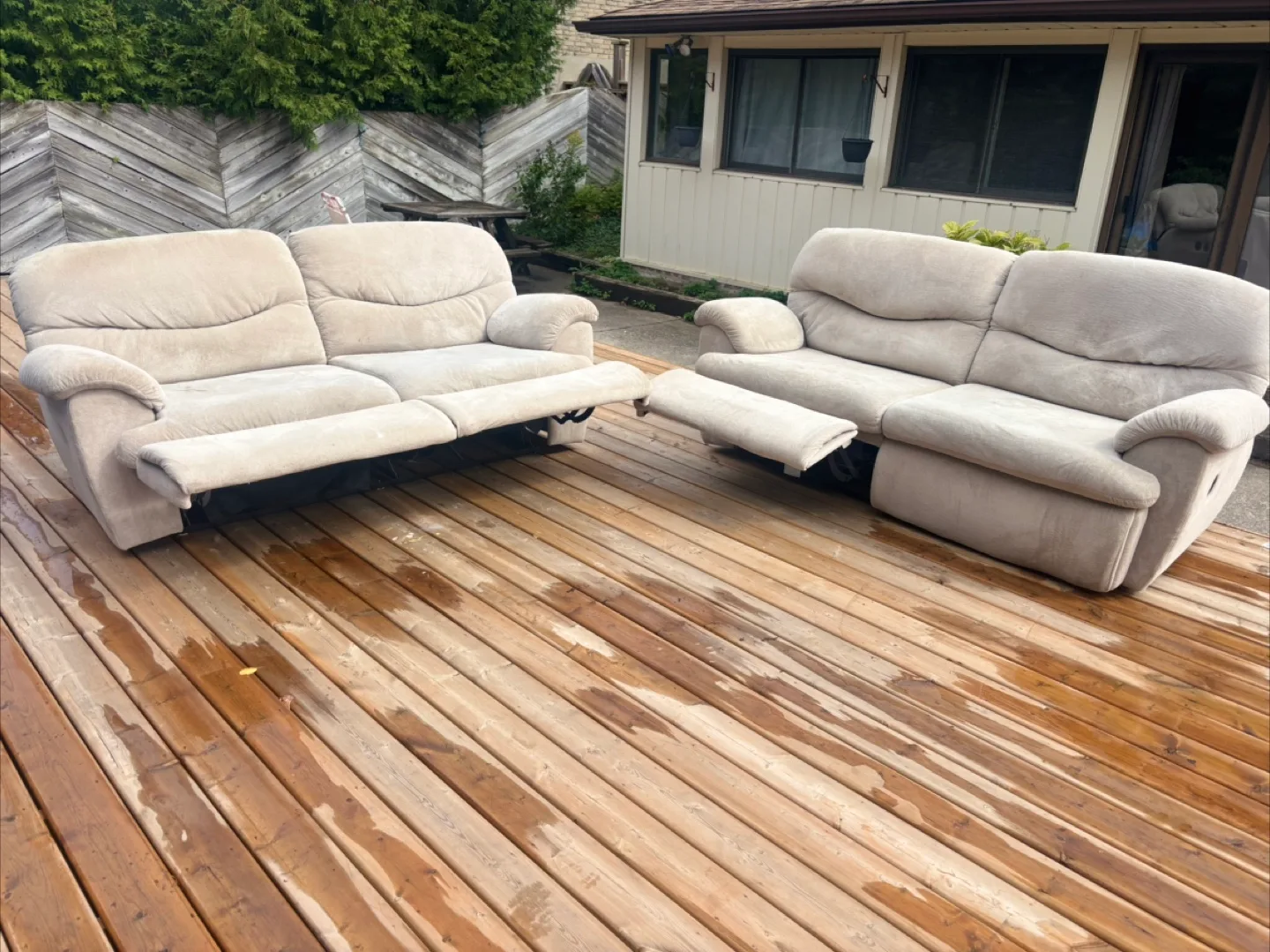 Beige Reclining Sofa and Loveseat Set image indicator(5)