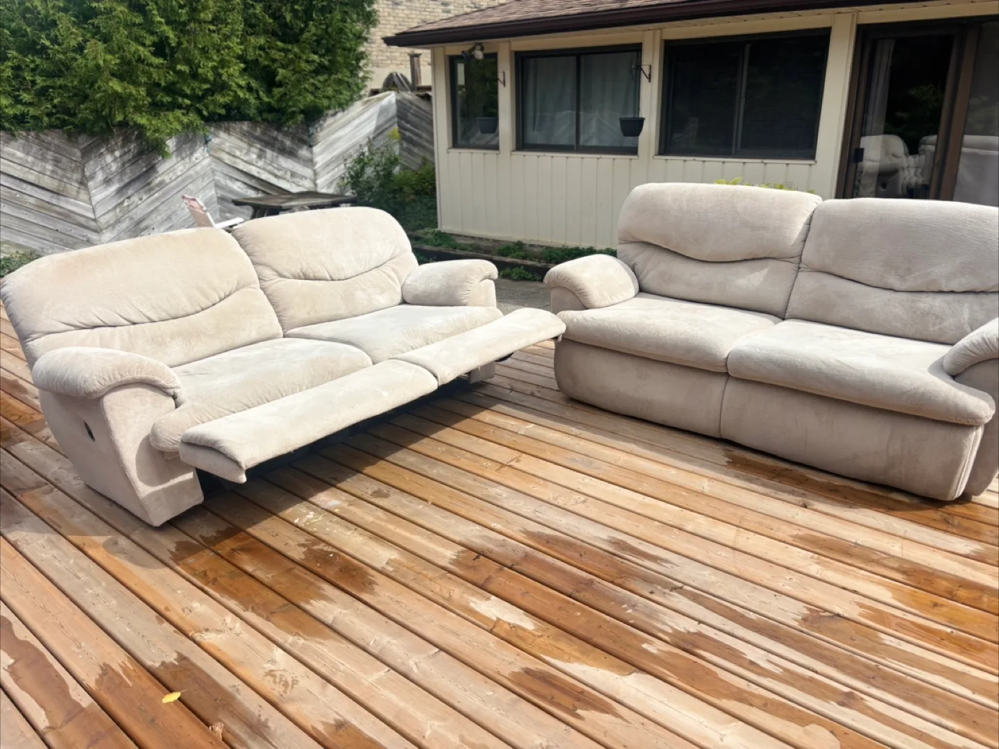 Beige Reclining Sofa and Loveseat Set image indicator(6)