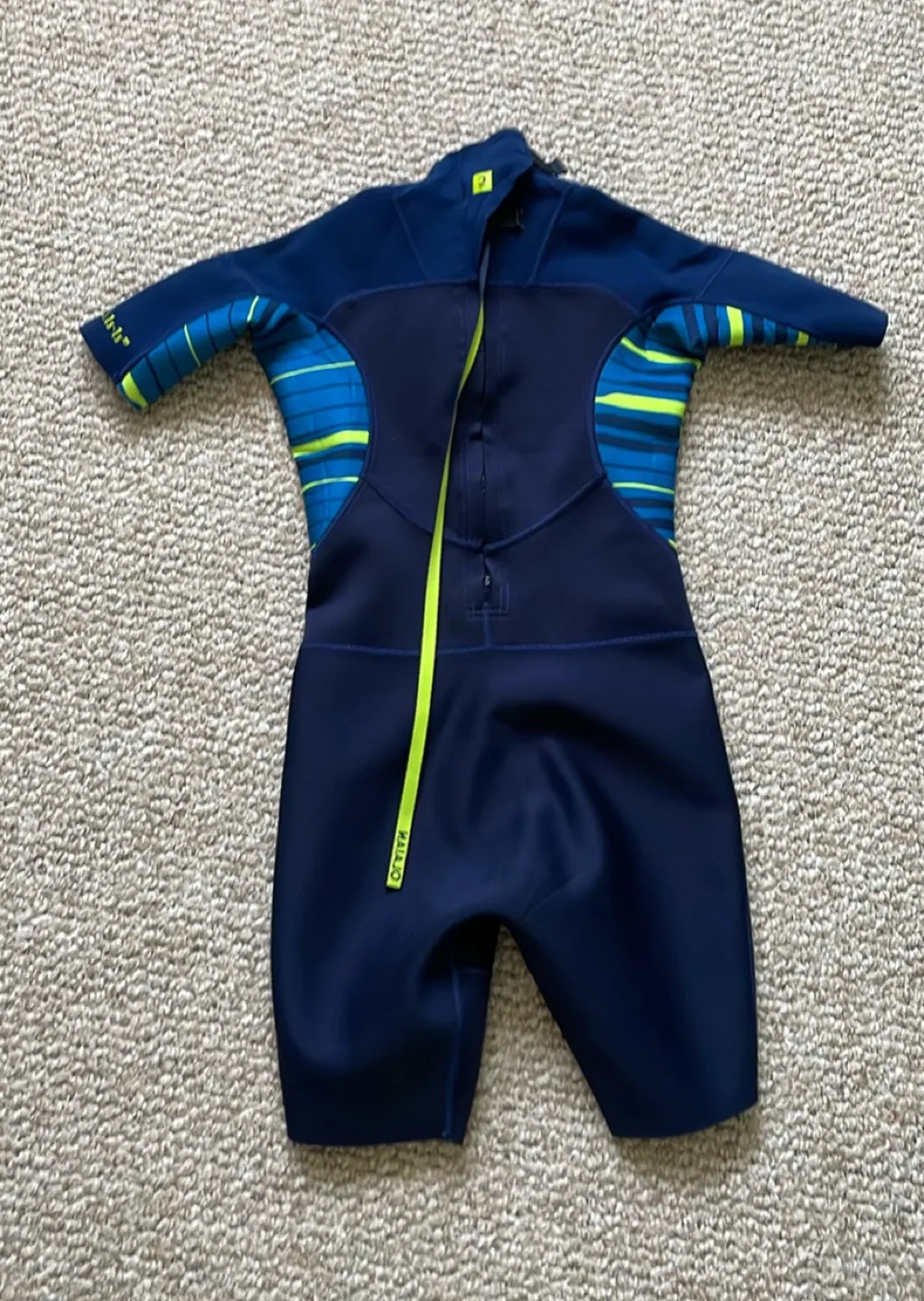 Wetsuit/bathing suit for 8 year old child image indicator(2)