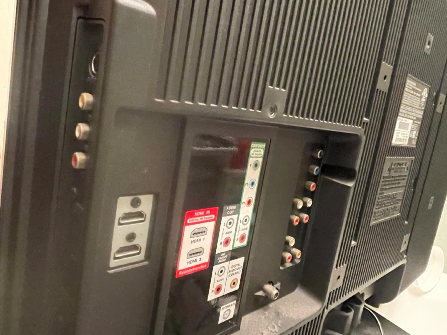 🥕 Emerson 32" Class LCD TV LC320EM1 image indicator(3)