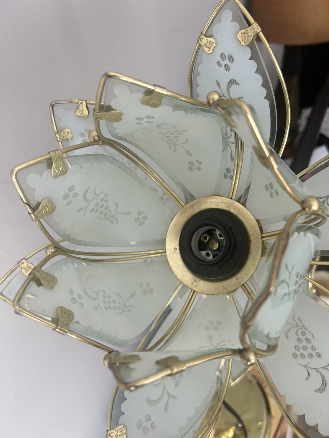 Antique Lotus Lamp - photo 2
