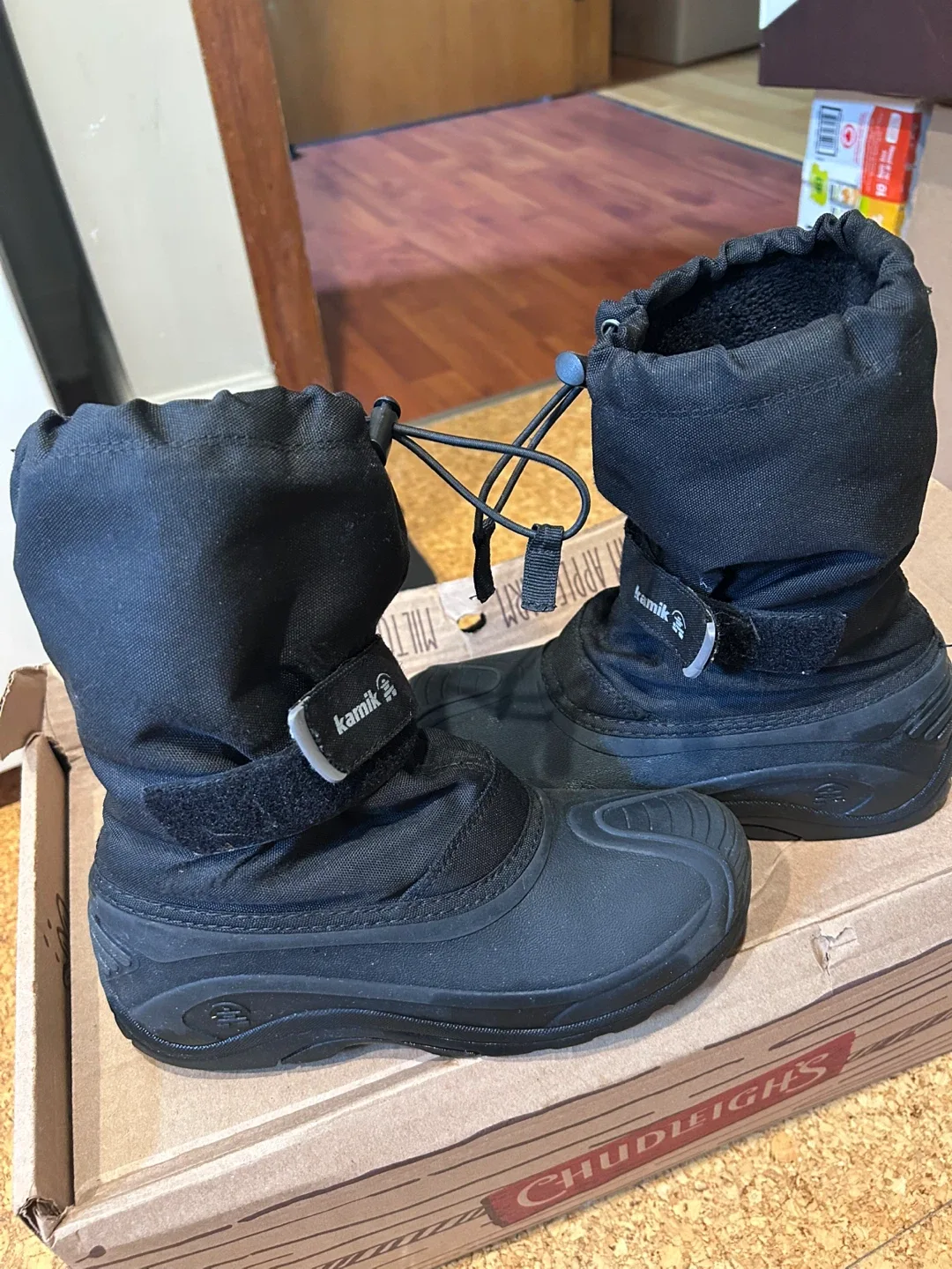 Kamik Black Snow Boots - Size 5 image indicator(2)