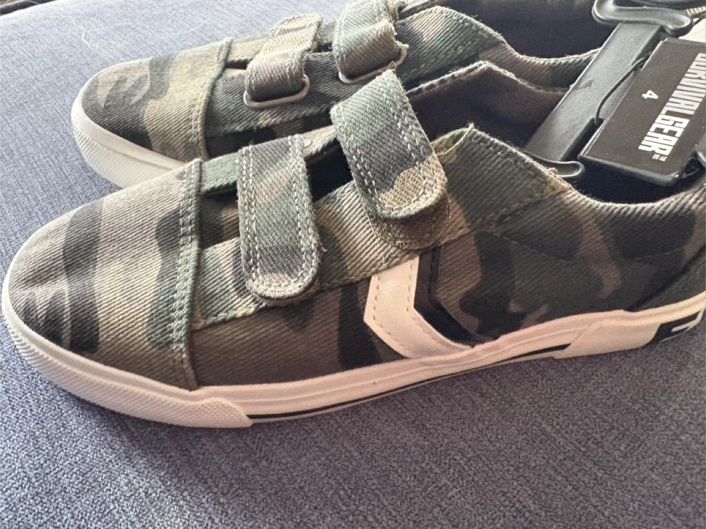 🥕🥕🥕Survival Gear Camo Sneakers - Size 4 - New image indicator(2)