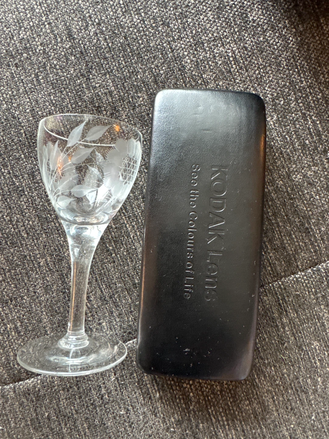 Set of 6 Etched Crystal (mini) Wine Glasses - photo 4