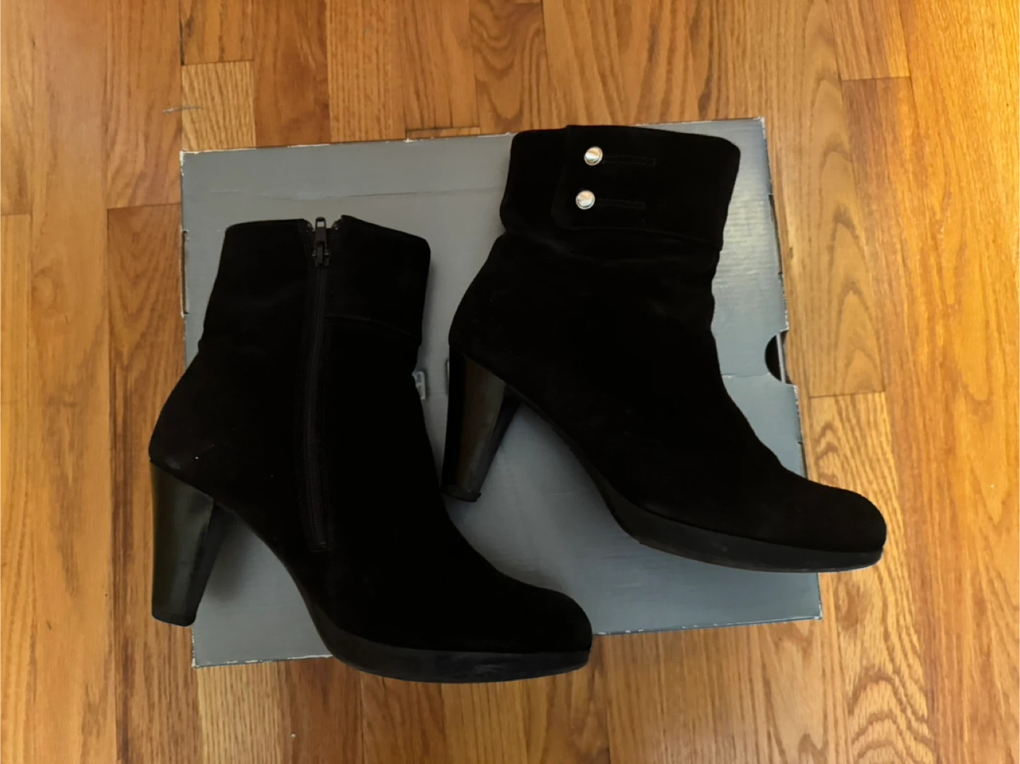 La Canadienne Mila Black Suede Boots - Size 7.5M - photo 3