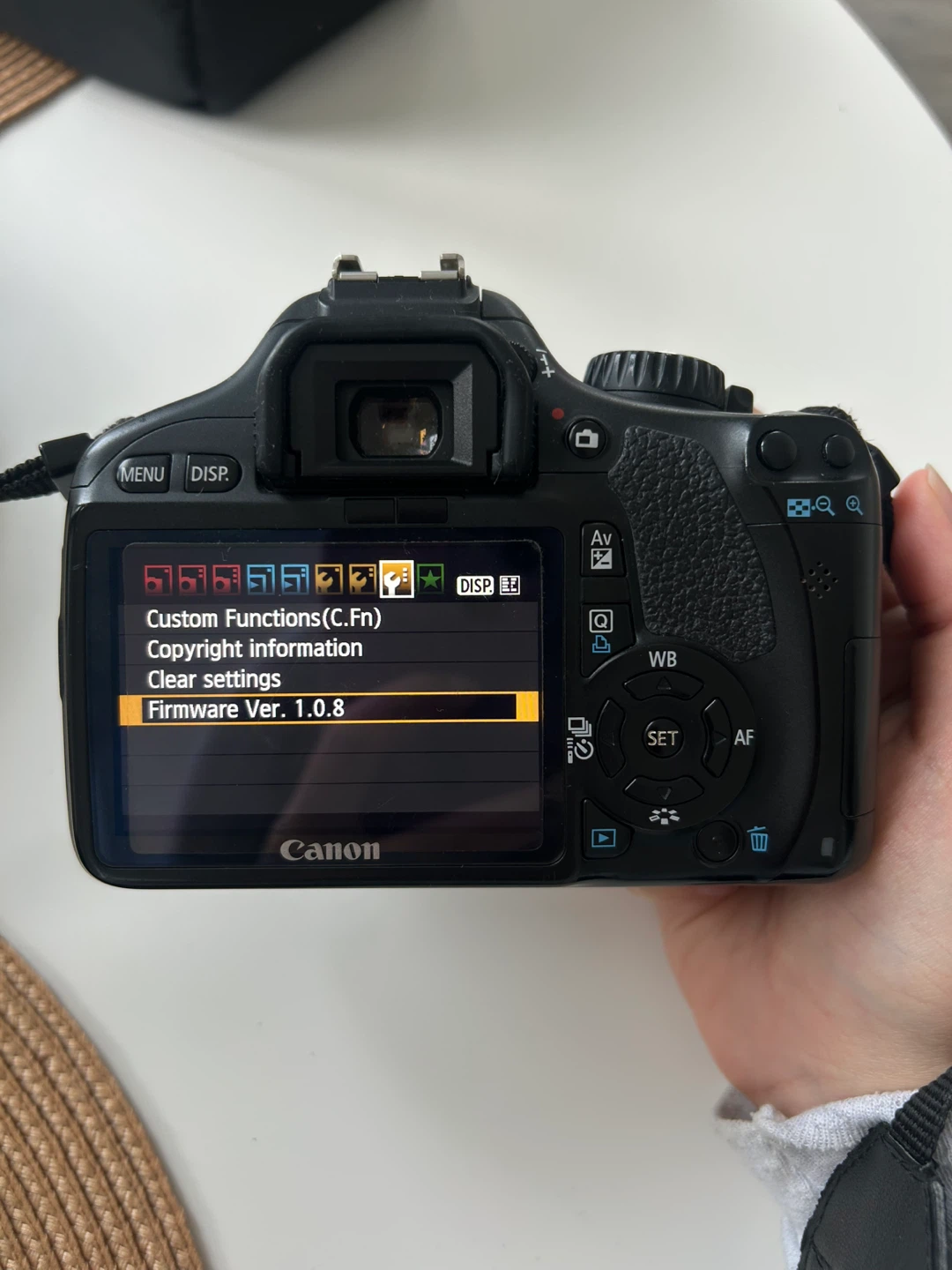 Canon EOS 550D + Canon EF-S 18-55mm IS Lens Kit - photo 2