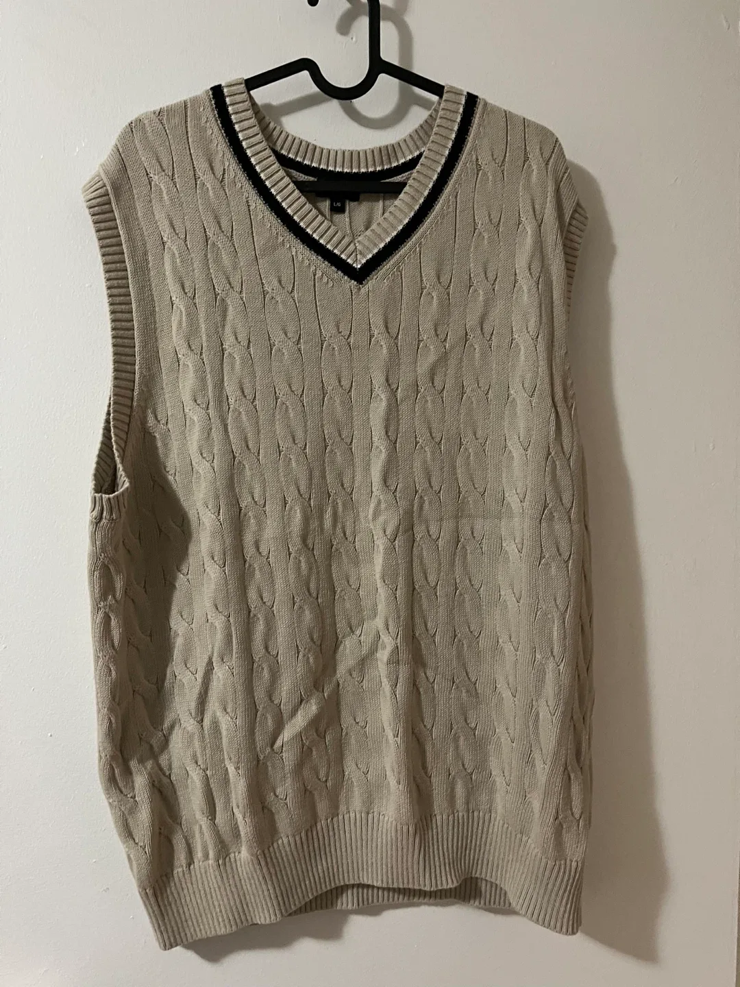 Uniqlo Cable Knit Sweater Vest - Size L thumbnail