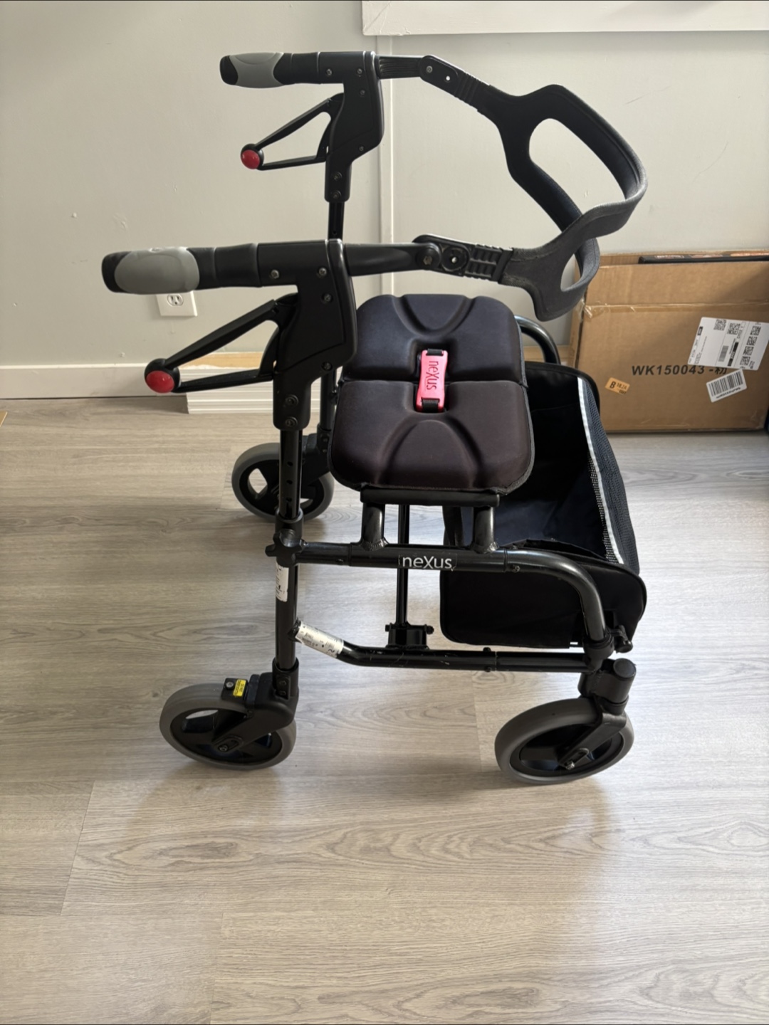 Nexus Walker with Seat - Black - photo 3