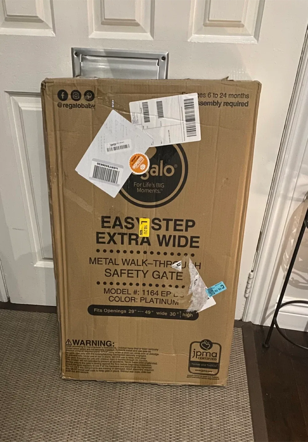 Regalo Easy Step Extra Wide Baby Gate image indicator(2)