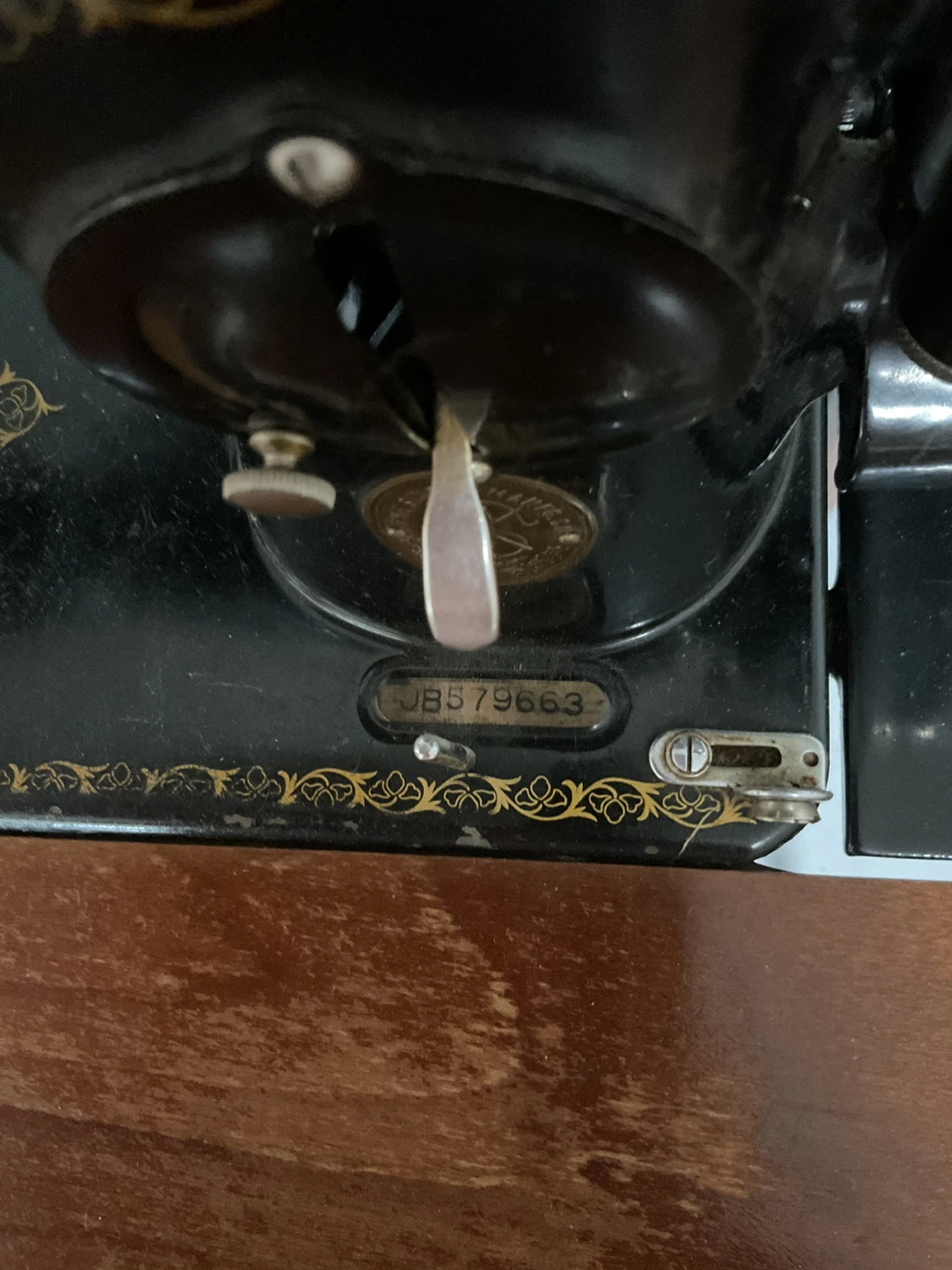 2 Vintage Singer Sewing Machine - photo 2