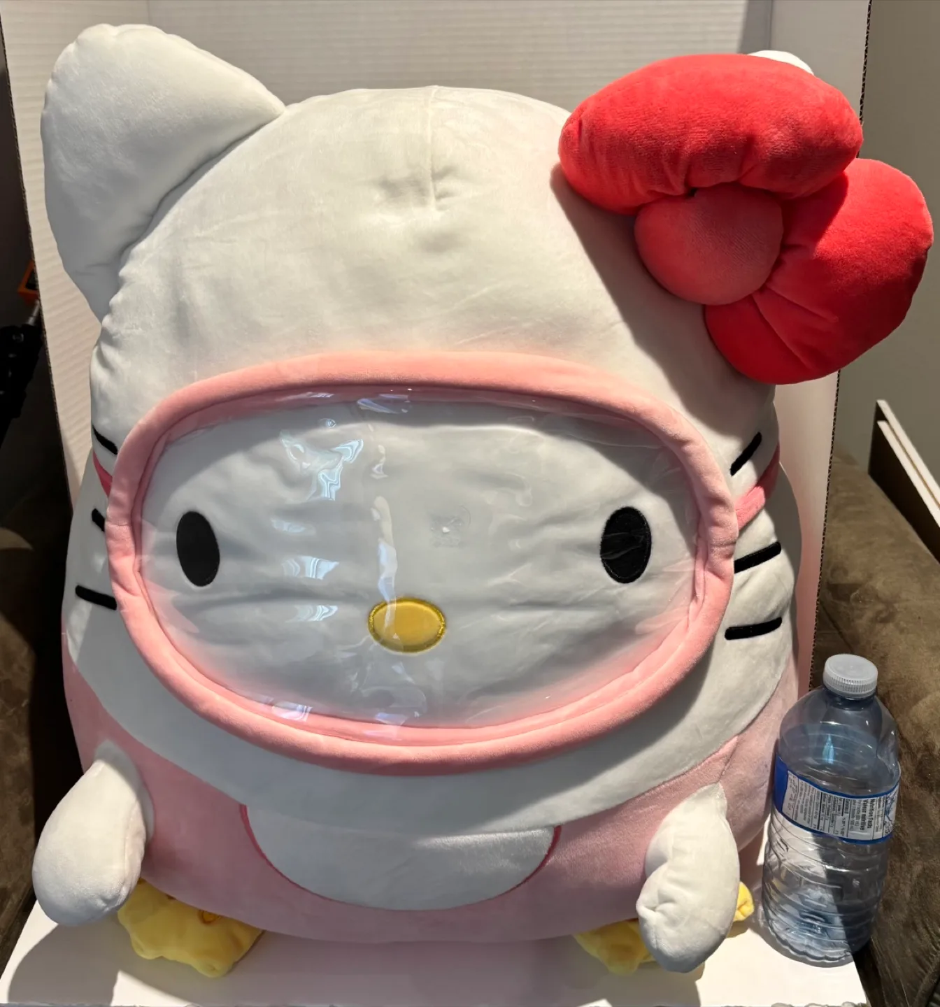 Huge Squishmallows Hello Kitty Scuba Gear 20-24" - Sanrio 2021 image indicator(2)