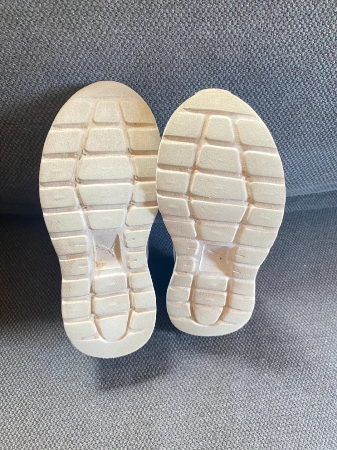 Puma Boys shoes - Size 13 - photo 5