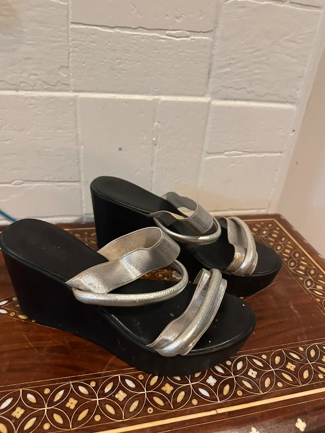 TLC Silver & Black Wedge Sandals - Size 37 image indicator(2)