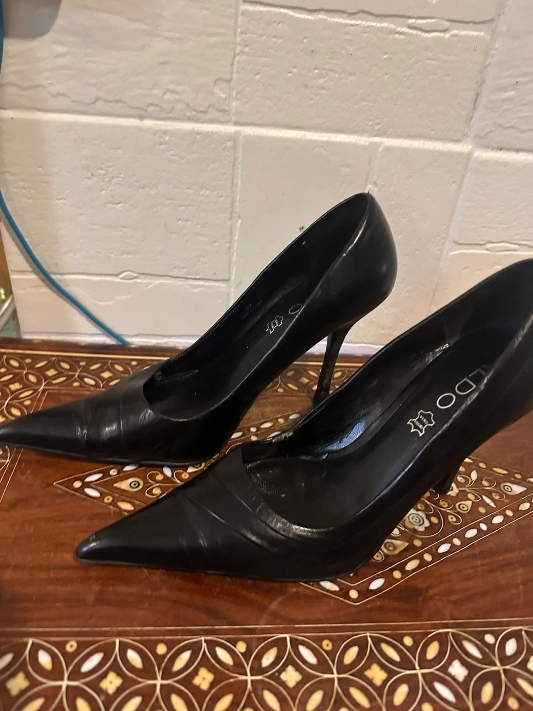 Aldo Black Pointed Heels - Size 37 image indicator(2)