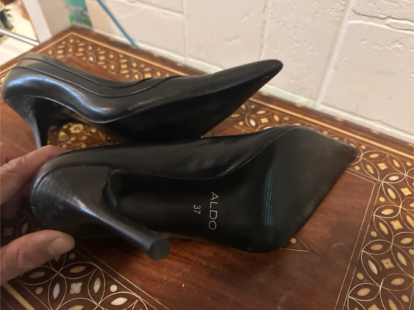 Aldo Black Pointed Heels - Size 37 image indicator(4)