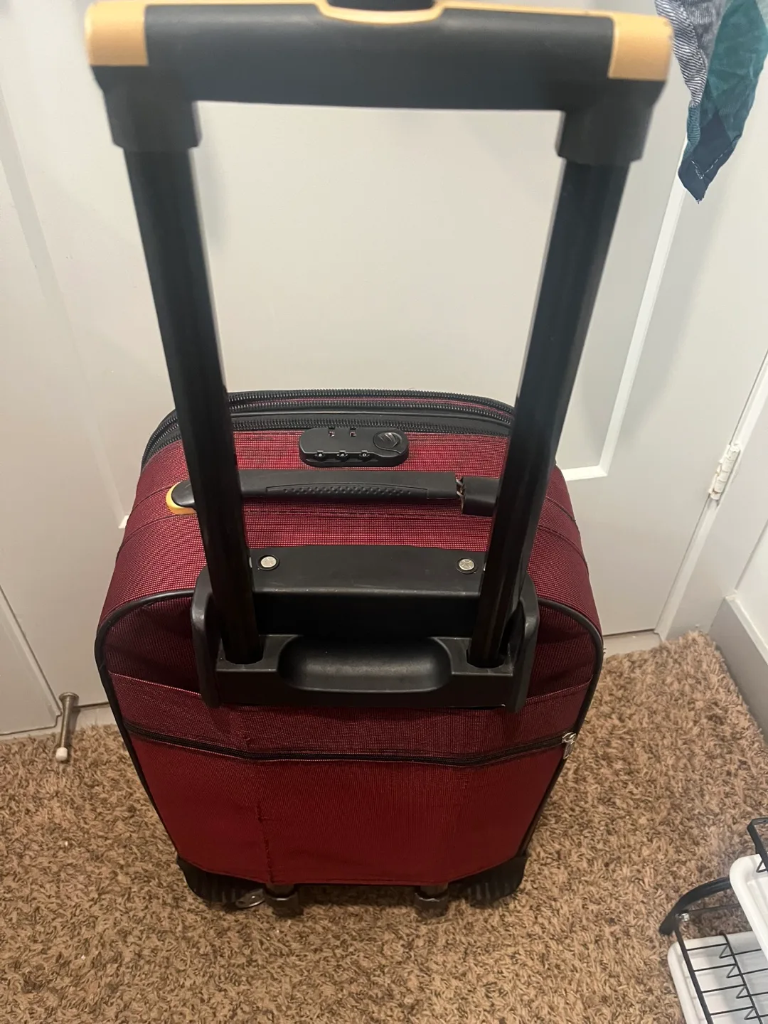 Ricardo Beverly Hills Rolling Suitcase - Burgundy image indicator(2)