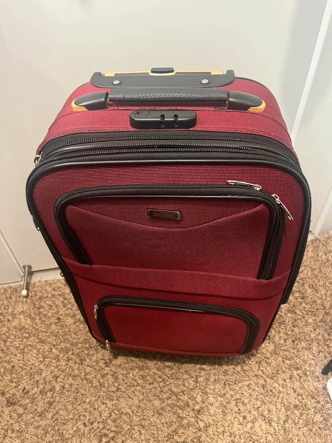 Ricardo Beverly Hills Rolling Suitcase - Burgundy image indicator(4)