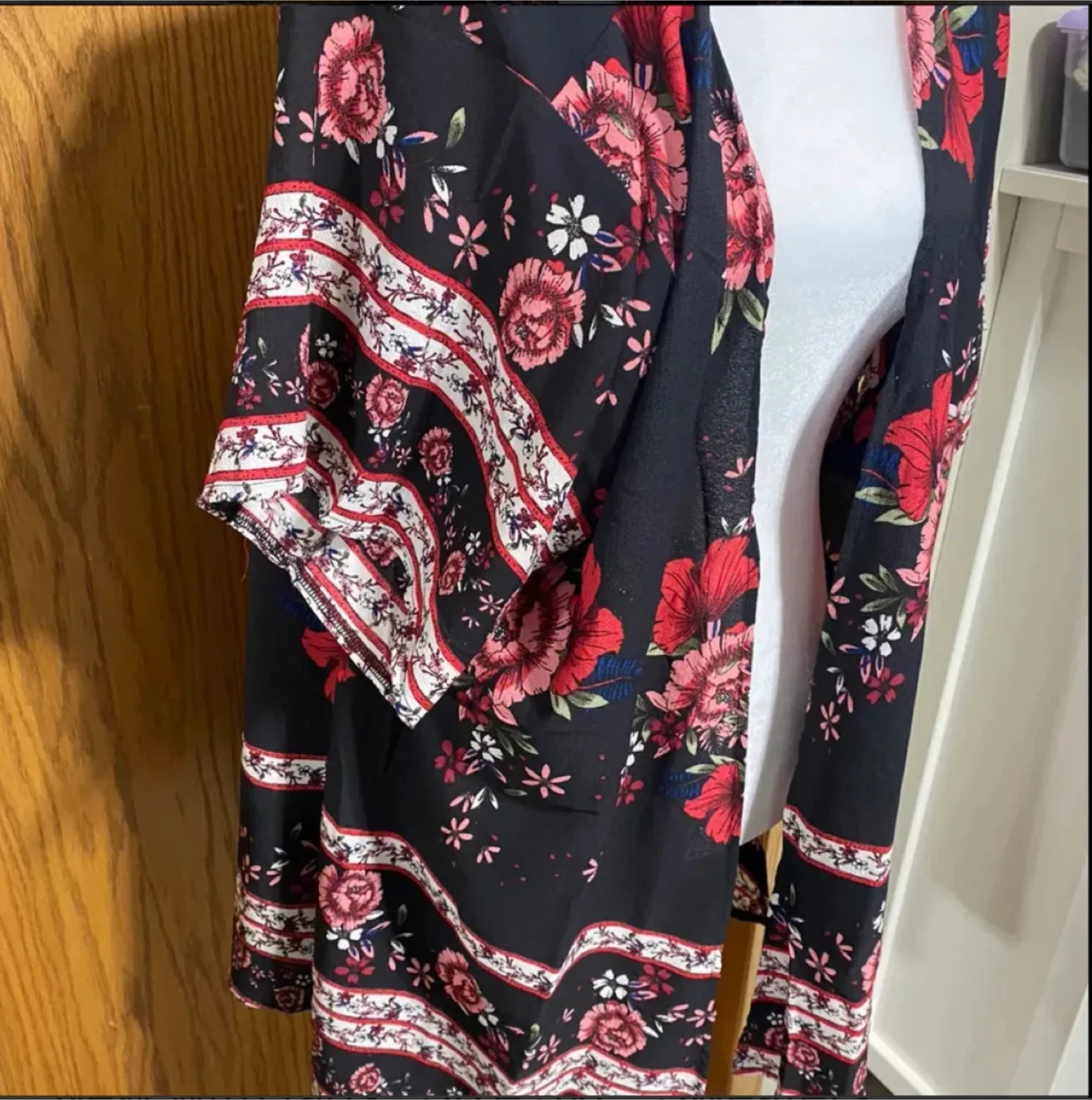 Plus Size Crepe Floral Print Kimono size 1x - photo 2