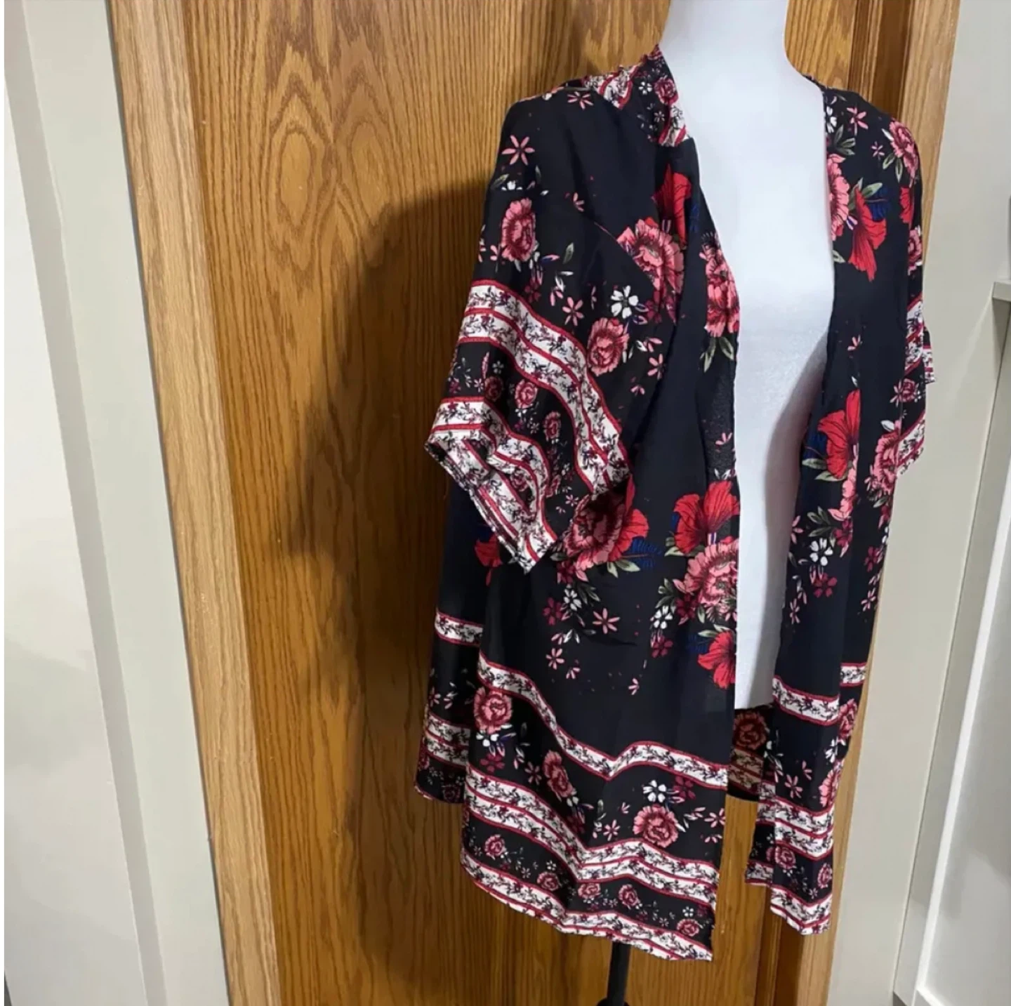 Plus Size Crepe Floral Print Kimono size 3x - photo 3
